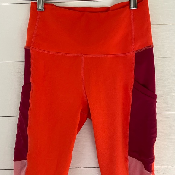 On-The-Go PowerHold Ultra HW 7/8 Legging with Pockets - Picture 9 of 11